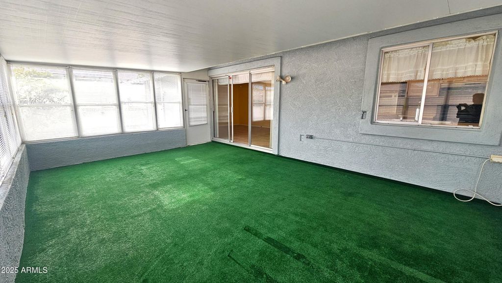 Image 41 of property listing at 16025 N 110TH Avenue, Sun City, AZ 85351