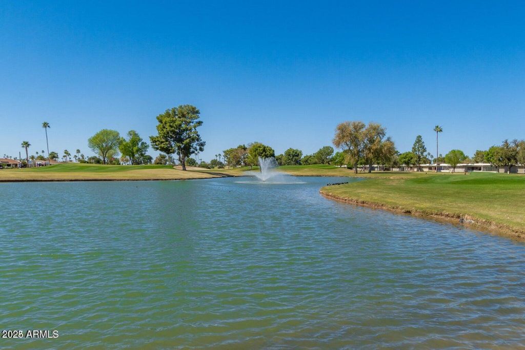 Image 67 of property listing at 16025 N 110TH Avenue, Sun City, AZ 85351