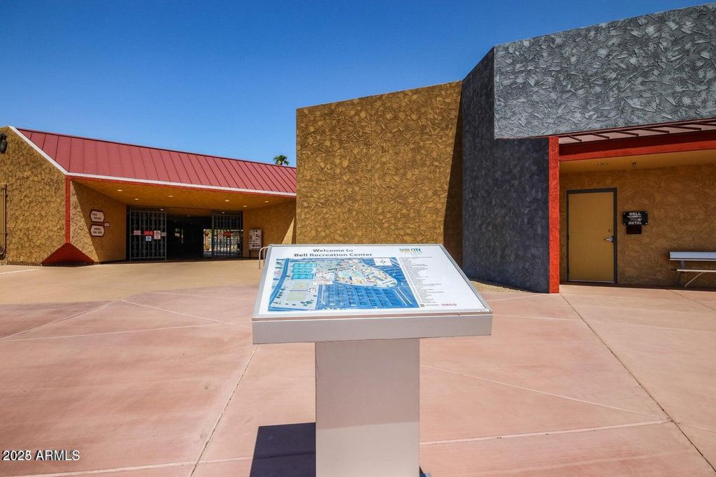 Image 72 of property listing at 16025 N 110TH Avenue, Sun City, AZ 85351