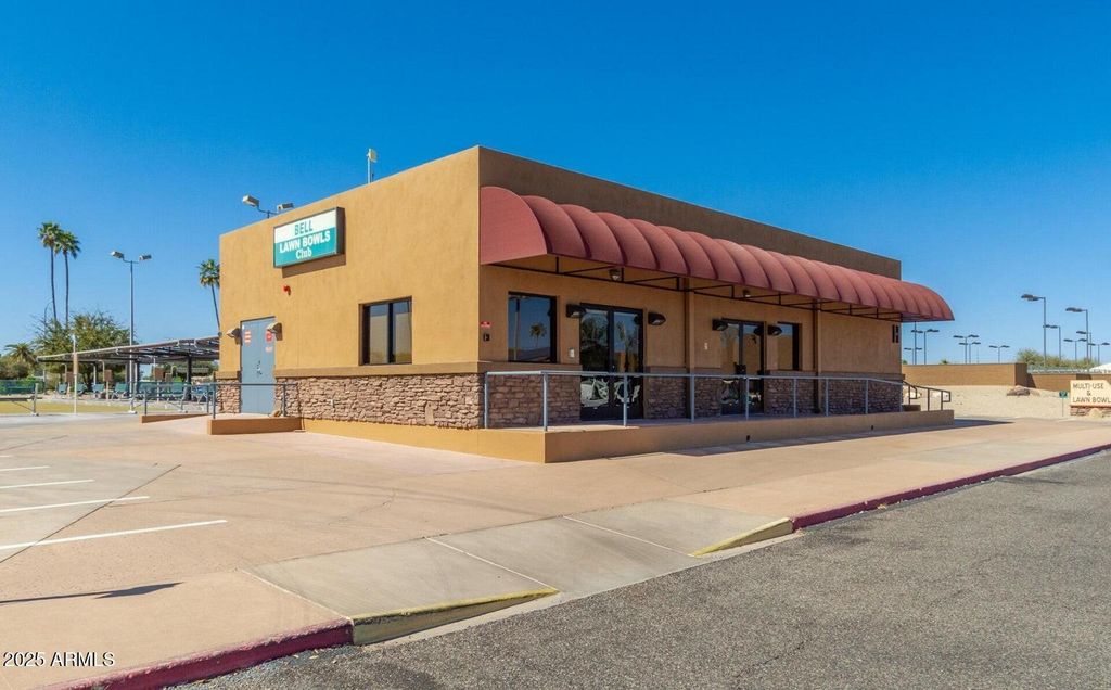 Image 77 of property listing at 16025 N 110TH Avenue, Sun City, AZ 85351