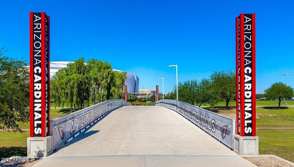 Image 81 of property listing at 16025 N 110TH Avenue, Sun City, AZ 85351