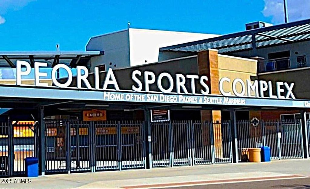 Image 83 of property listing at 16025 N 110TH Avenue, Sun City, AZ 85351