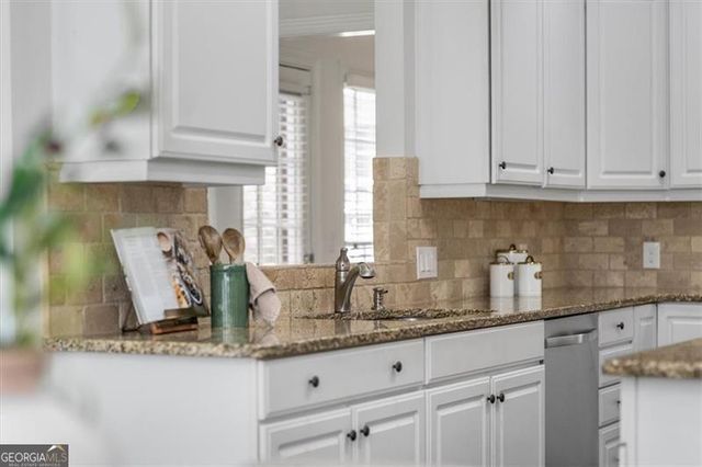 565 Kings County Court, Milton, GA 30004