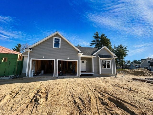 7 Weathervane Dr, Carver, MA 02330