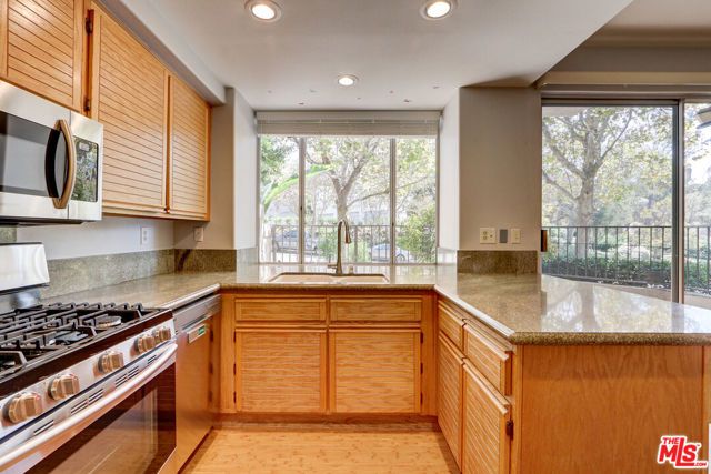 22303 Golden Canyon Circle, Chatsworth (los Angeles), CA 91311
