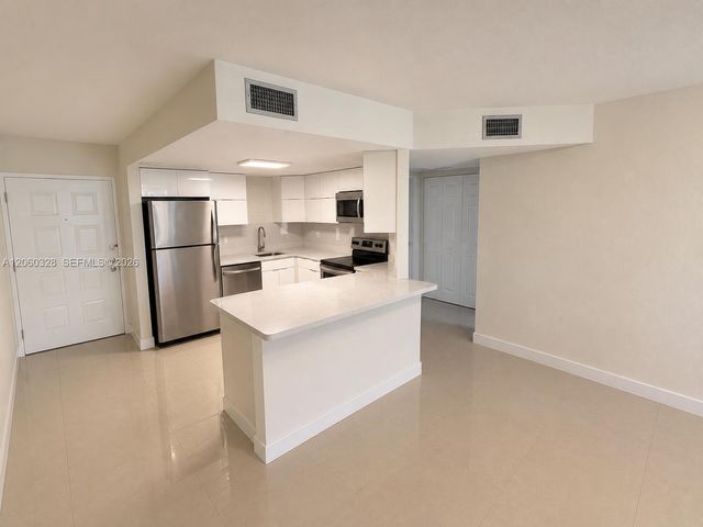 8255 Lake Drive 107, Doral, FL 33166