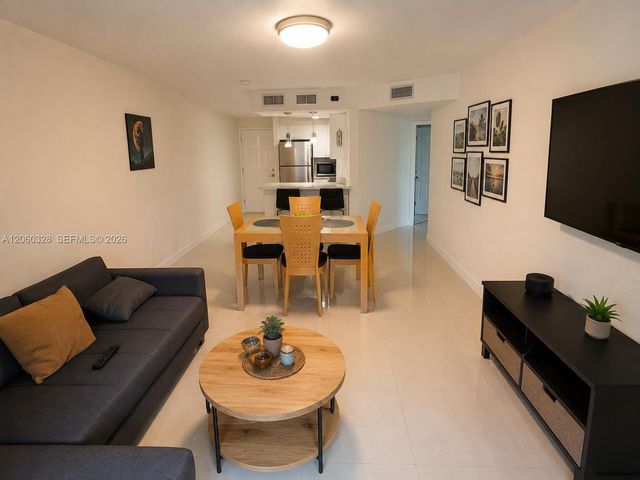 8255 Lake Drive 107, Doral, FL 33166