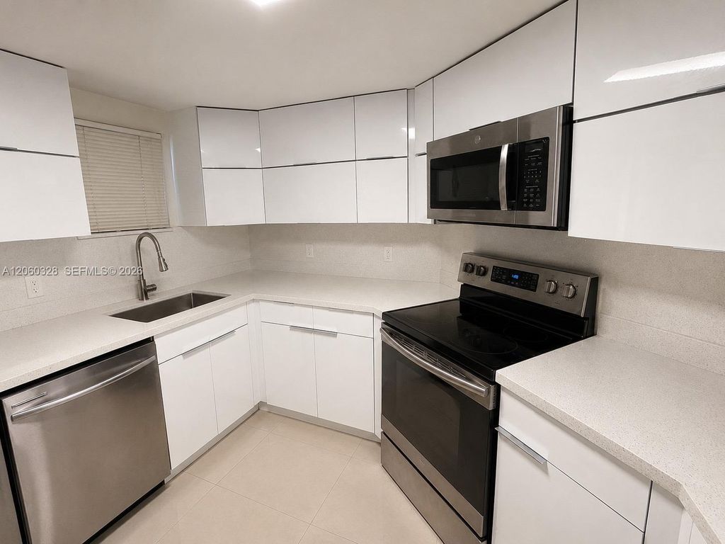 8255 Lake Drive 107, Doral, FL 33166