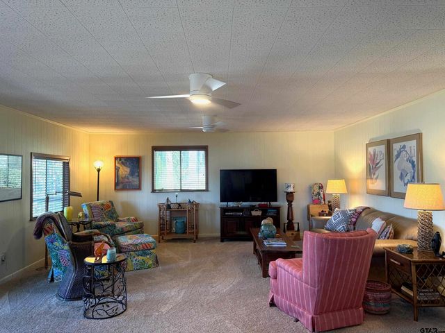 1836 CR 3107, Jacksonville, TX 75766