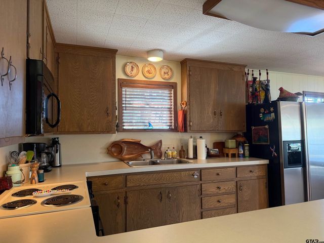 1836 CR 3107, Jacksonville, TX 75766