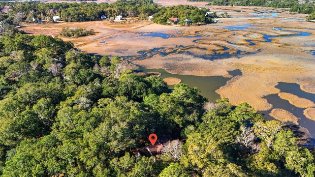 8448 Chisolm Plantation Road, Edisto Island, SC 29438