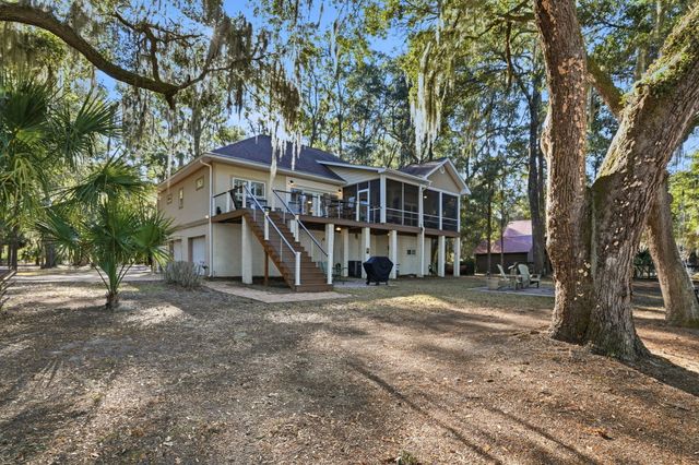 8448 Chisolm Plantation Road, Edisto Island, SC 29438