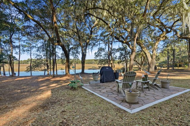 8448 Chisolm Plantation Road, Edisto Island, SC 29438