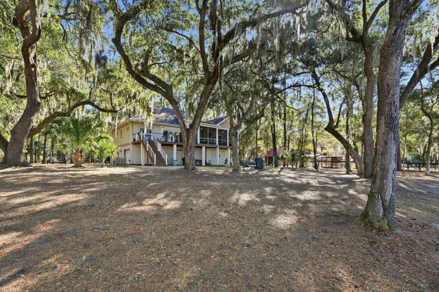 8448 Chisolm Plantation Road, Edisto Island, SC 29438