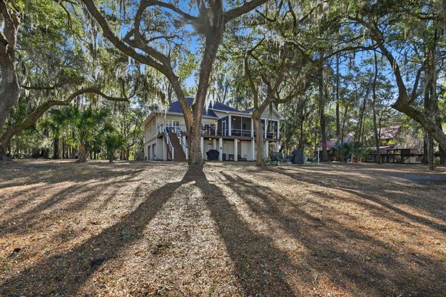 8448 Chisolm Plantation Road, Edisto Island, SC 29438