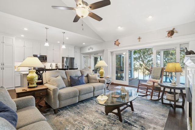 8448 Chisolm Plantation Road, Edisto Island, SC 29438