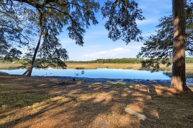 8448 Chisolm Plantation Road, Edisto Island, SC 29438