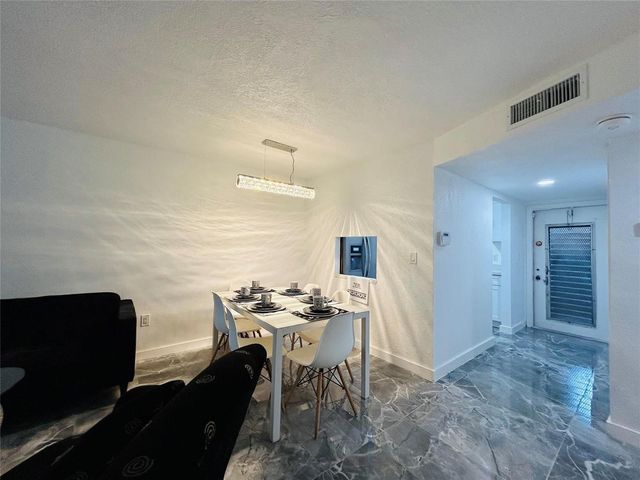 2871 E Sunrise Lakes Drive 101, Sunrise, FL 33322