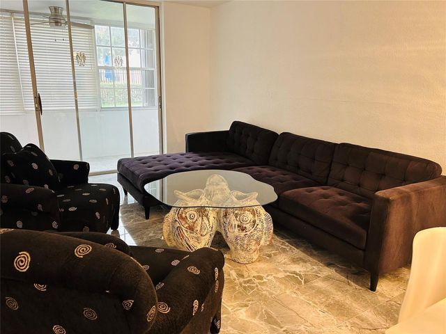 2871 E Sunrise Lakes Drive 101, Sunrise, FL 33322