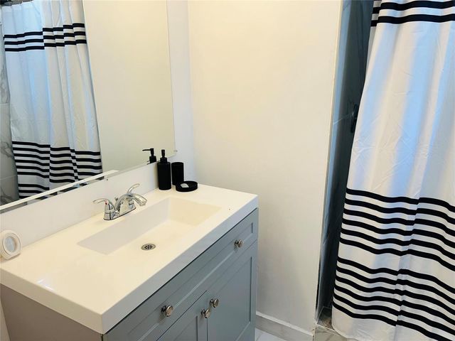 2871 E Sunrise Lakes Drive 101, Sunrise, FL 33322