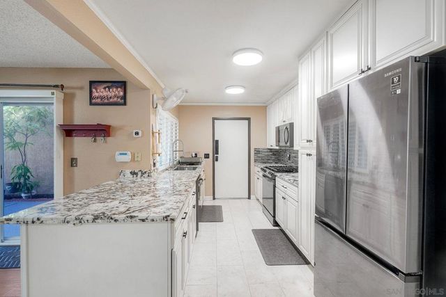 13635 Comuna Dr, Poway, CA 92064