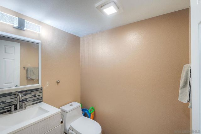 13635 Comuna Dr, Poway, CA 92064