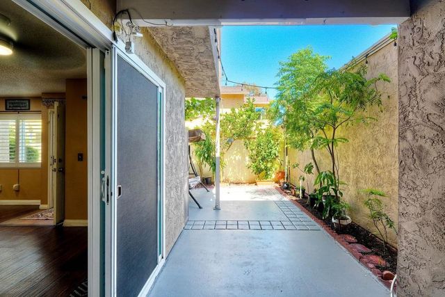13635 Comuna Dr, Poway, CA 92064