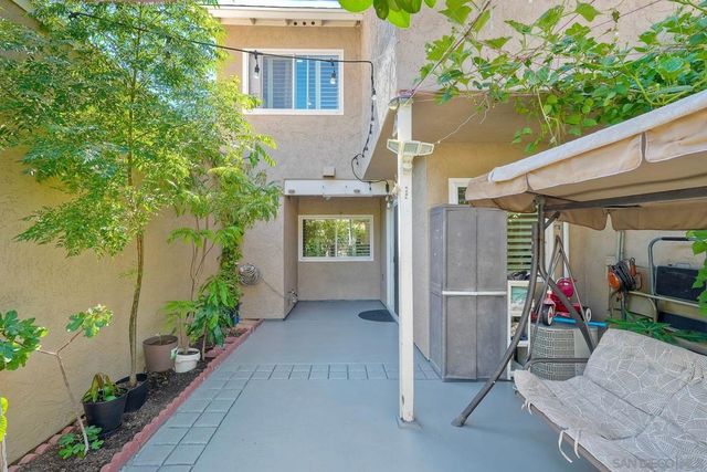 13635 Comuna Dr, Poway, CA 92064