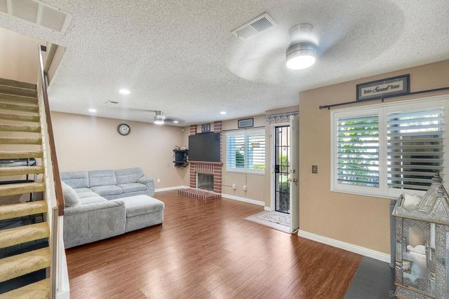 13635 Comuna Dr, Poway, CA 92064