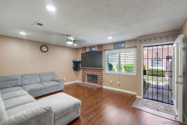 13635 Comuna Dr, Poway, CA 92064