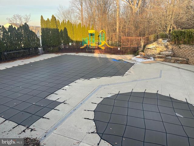 233 BIRCHWOOD DR, West Chester, PA 19380