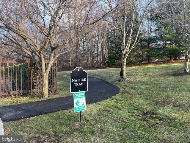 233 BIRCHWOOD DR, West Chester, PA 19380