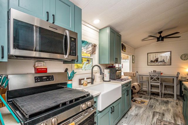 357 Lamplighters Drive, Conway, NH 03818