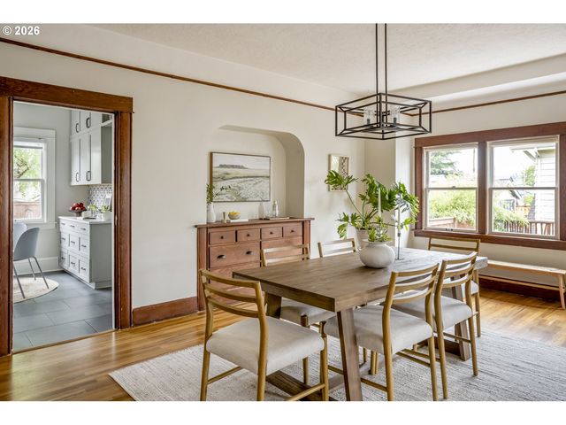 5905 N WILBUR Ave, Portland, OR 97217