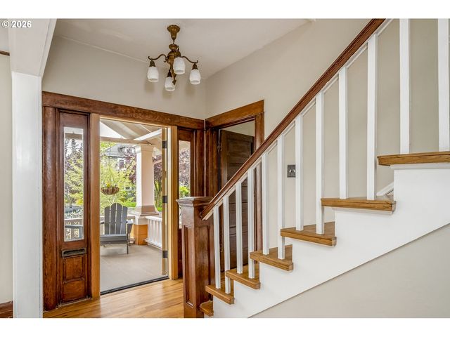 5905 N WILBUR Ave, Portland, OR 97217