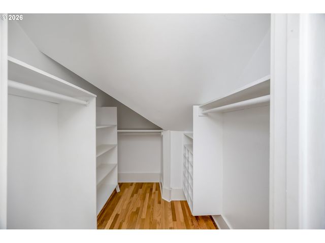 5905 N WILBUR Ave, Portland, OR 97217