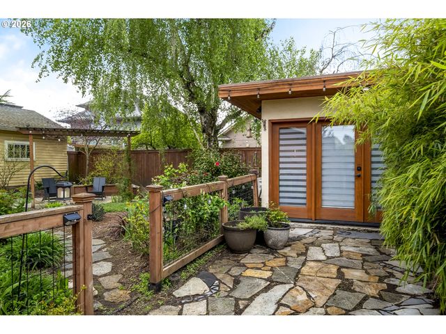 5905 N WILBUR Ave, Portland, OR 97217