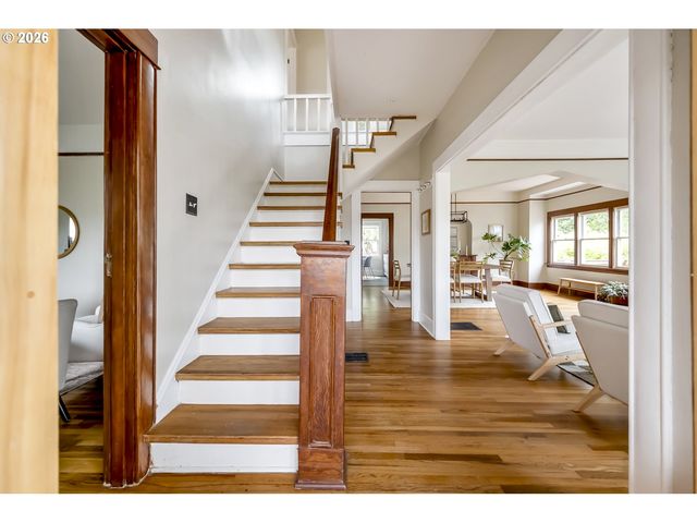 5905 N WILBUR Ave, Portland, OR 97217