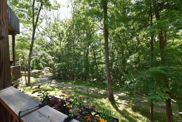 9473 S Pointe Lasalles Dr Unit 96, Bloomington, IN 47401