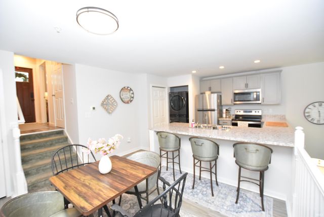 9473 S Pointe Lasalles Dr Unit 96, Bloomington, IN 47401