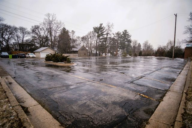 103 S Madison Street, Traverse City, MI 49684