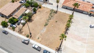 125 E 10th St, Perris, CA 92570