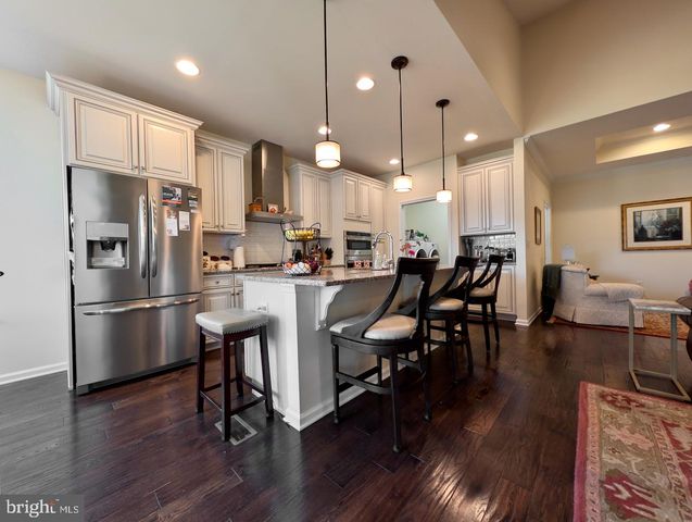 4139 CLEARBROOK RD, Emmaus, PA 18049