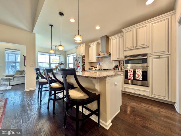 4139 CLEARBROOK RD, Emmaus, PA 18049