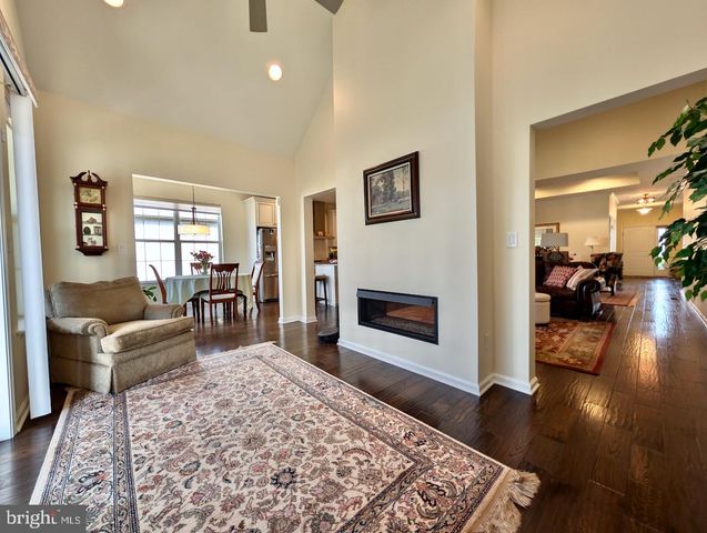 4139 CLEARBROOK RD, Emmaus, PA 18049