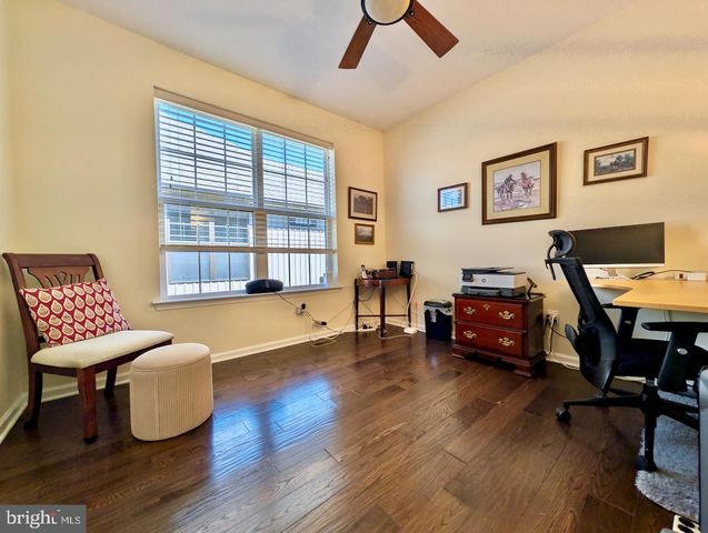 4139 CLEARBROOK RD, Emmaus, PA 18049