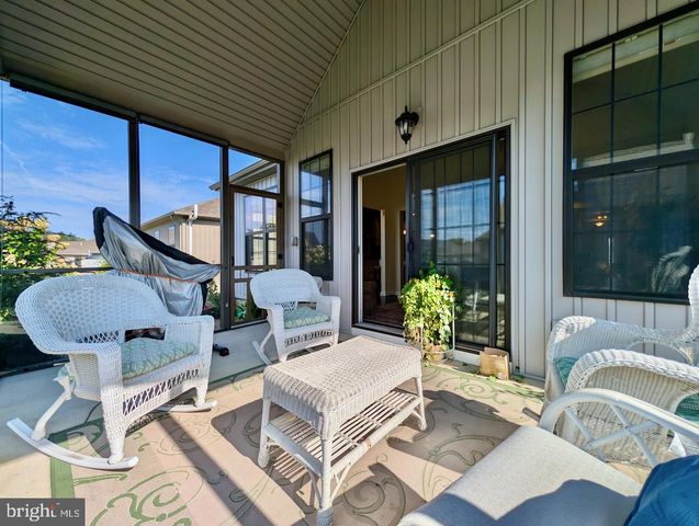 4139 CLEARBROOK RD, Emmaus, PA 18049