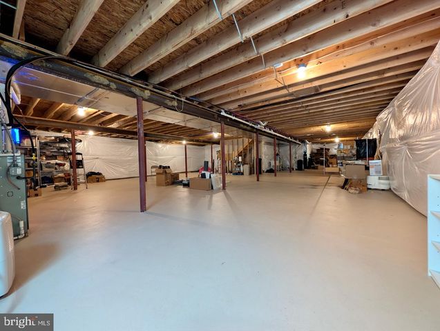 4139 CLEARBROOK RD, Emmaus, PA 18049