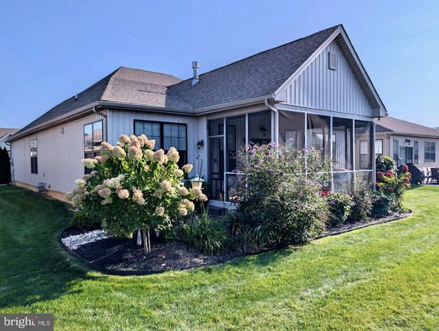 4139 CLEARBROOK RD, Emmaus, PA 18049