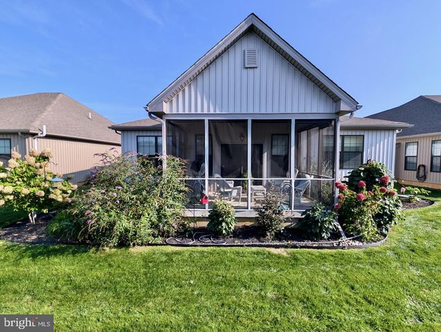 4139 CLEARBROOK RD, Emmaus, PA 18049